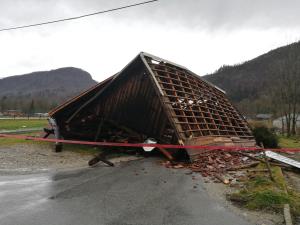 Neurje 2017_podrt kozolec